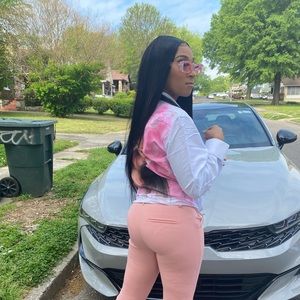 Meet your Posher, Alantis